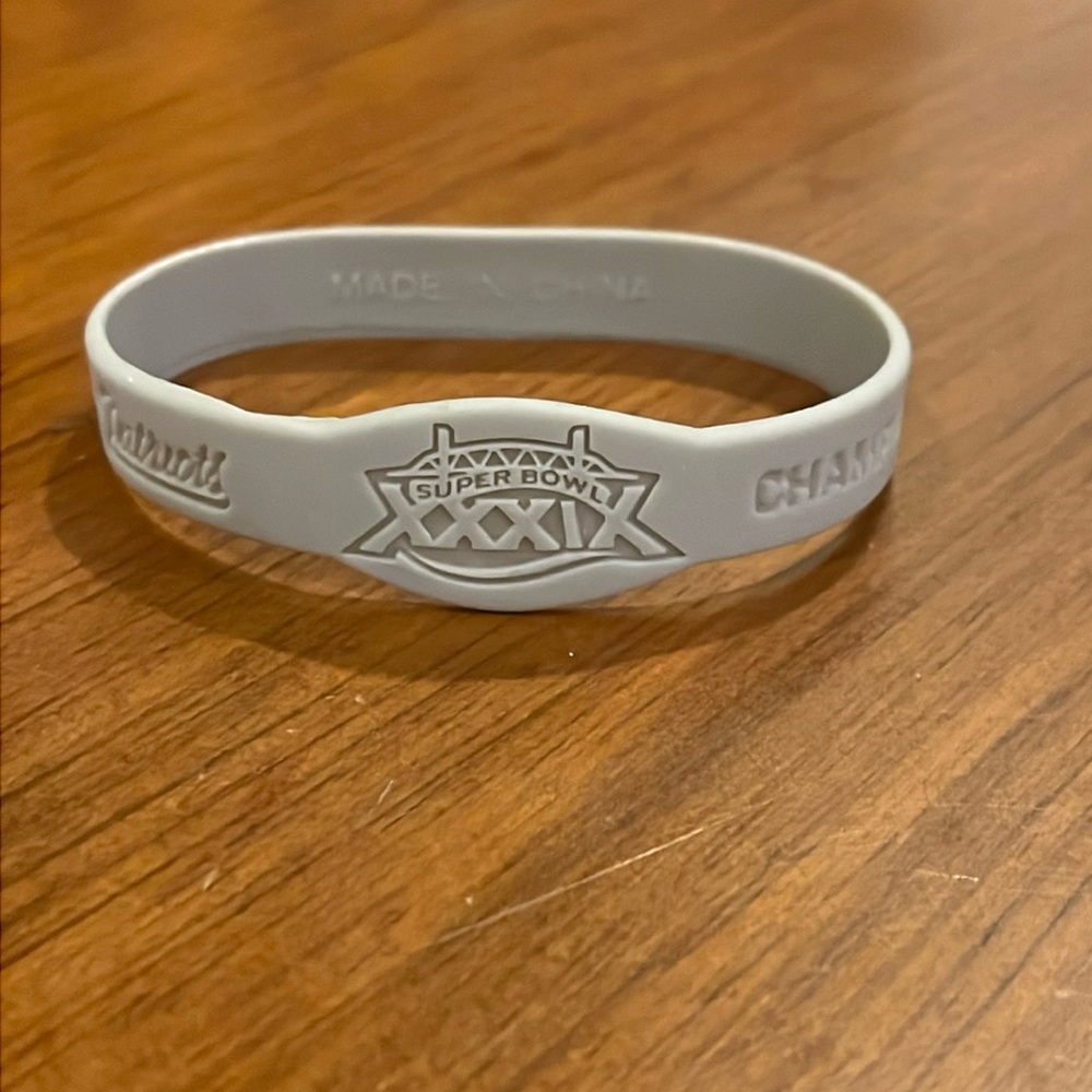 New England Patriots Super Bowl XXXIX Baller ID band wristband new grey